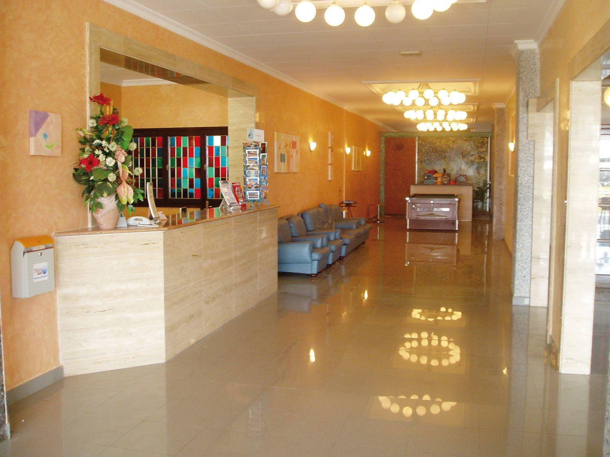 Hotel Fragata Calella Exteriör bild