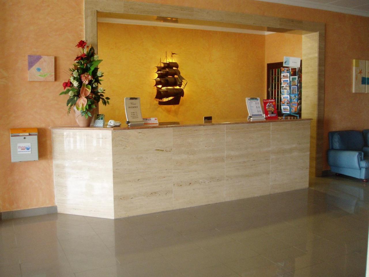 Hotel Fragata Calella Exteriör bild